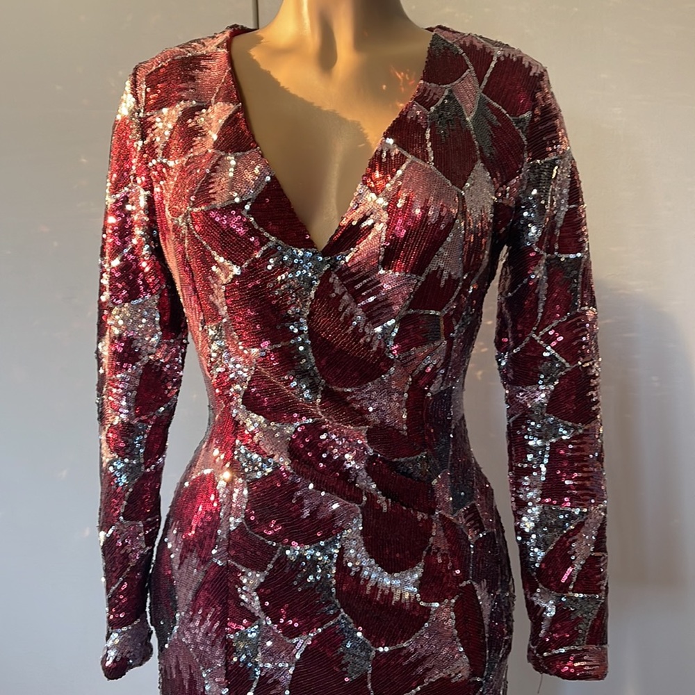 MONROE PARIS,V Neck burgundy and Silver color SEQUINED Womens DRESS  size S